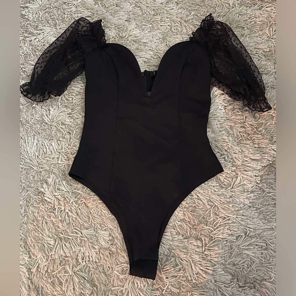 DollsKill / Wildcat bodysuit puff sleeve deep V neck